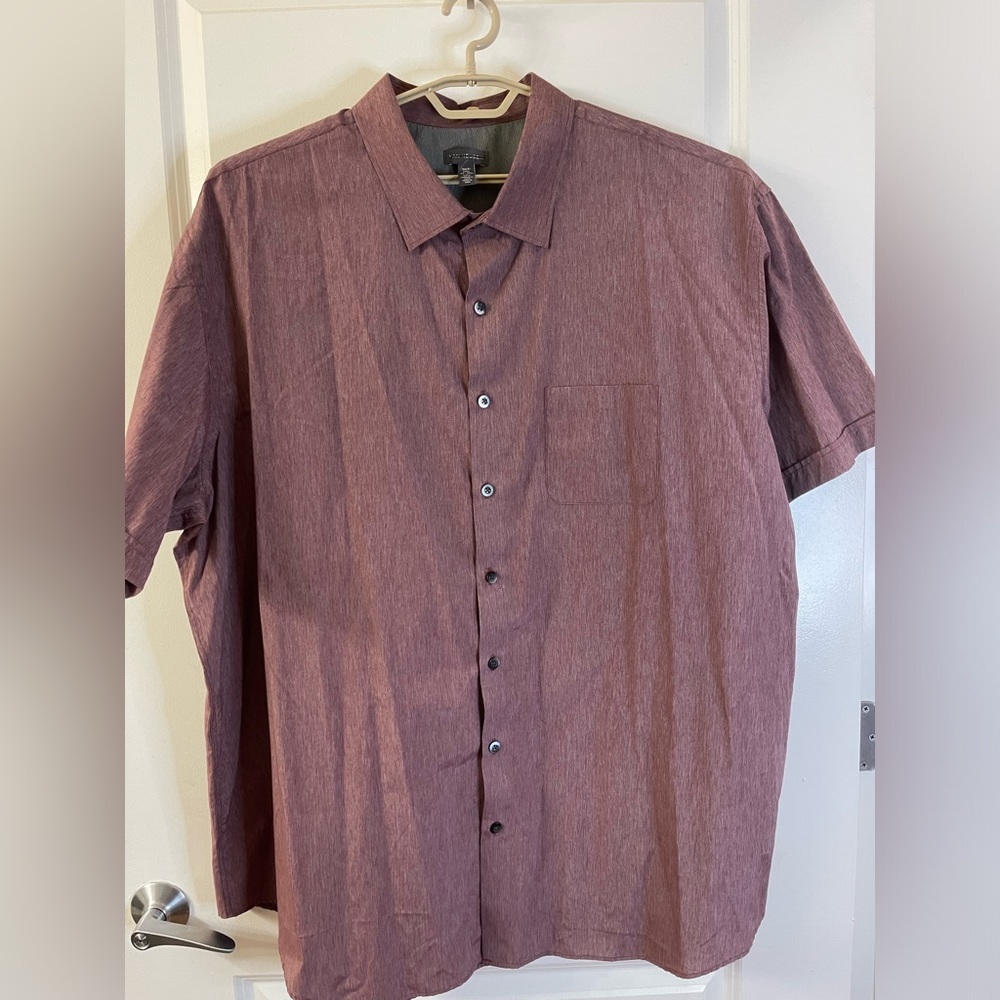 Van Heusen Short Sleeve Dress Shirt. Size 3XLT. NWT. See measurements details…